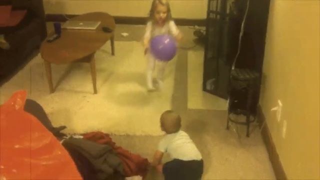 Rowley Family Music Video to Home by Edward Sharpe & the Magnetic Zeros 2011.mov смотреть онлайн