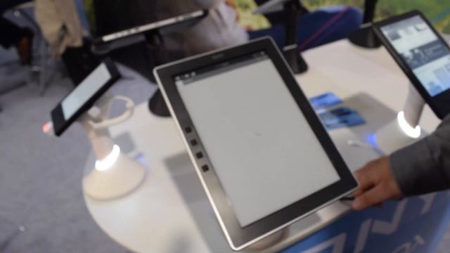Onyx Boox M96 Universe - Hands-On @ IFA 2014 (ENG) смотреть онлайн