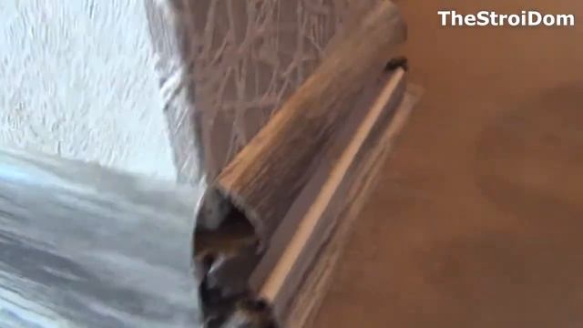 Колхозим НАРУЖНЫЙ УГОЛ НАПОЛЬНОГО ПЛИНТУСА СОСТЫКУЮ С ВНУТРЕННИМ