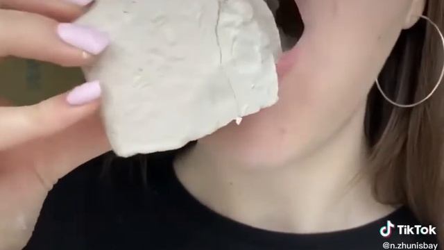МОКРЫЙ МЕЛ МОЯ СЛАБОСТЬ🤤🤤🤤ПОДПИСКУ И ЛАЙК😉 смотреть онлайн