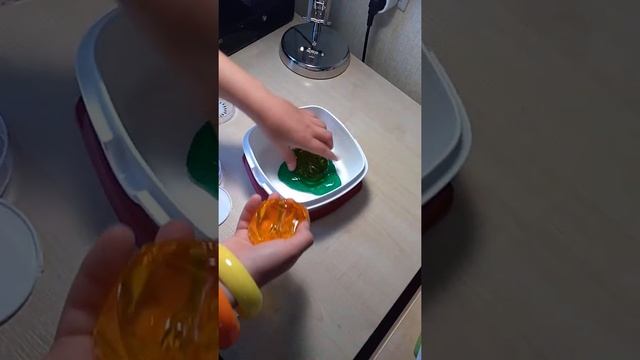 Что будет если смешать 3 цвета лизунов... В конце челенж!!!!! смотреть онлайн