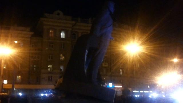 Снос памятника Петровского,Днепропетровск смотреть онлайн