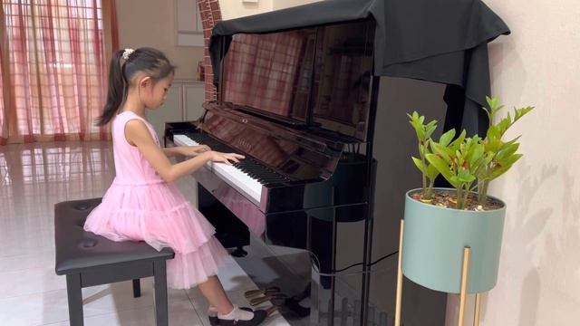 Chew Yee Cheng (Age 8), Frederic Chopin: Waltz in Db Major Op.64, No.1 смотреть онлайн