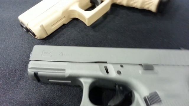 Multicolor cerakoted Glocks смотреть онлайн