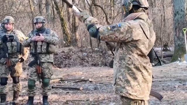 РПГ-76 KOMAR! ГРАНАТОМЁТ КУРИЛЬЩИКА ИЛИ ЛУЧШЕЕ СРЕДСТВО БОРЬБЫ С МОСКИТАМИ! УНИКАЛЬНОЕ ОРУЖИЕ ПОЛЬШ смотреть онлайн