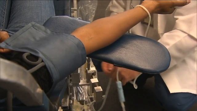 How bad is the blood donor shortage? смотреть онлайн