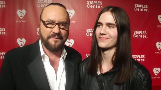 Desmond Child and Anthony De La Torre show their love for Custom Made Music смотреть онлайн