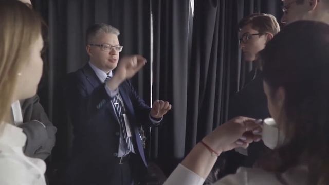 Как развить новые компетенции у молодых специалистов и решить бизнес-задачу компании? смотреть онлайн