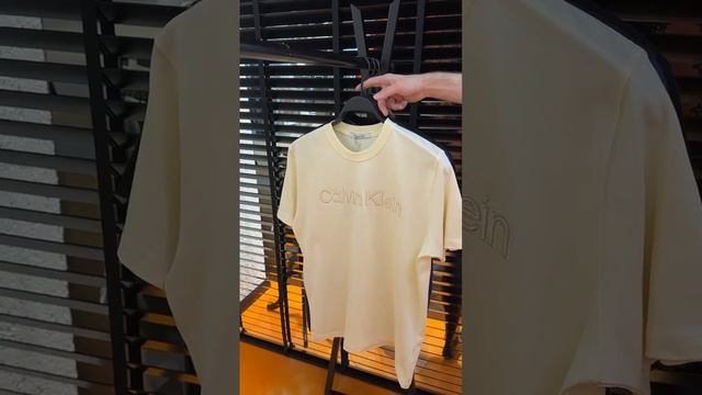 Calvin Klein Raised Embroidered Logo T Shirt смотреть онлайн