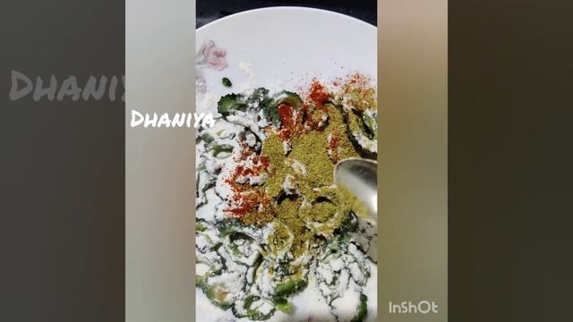 Crispy karela fry//If you want to make it more crispy add 2 tablespoon of CORN FLOUR wid rice flour смотреть онлайн