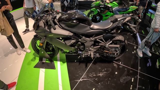 Kawasaki Ninja 125 Kawa super sport starter 125cc bike superbike motorcycle walkaround K1258 смотреть онлайн