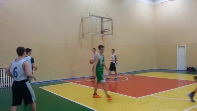 ЮБЛ 2015. 9 гимназия vs 106 школа, 4 четверть (продолжение) смотреть онлайн