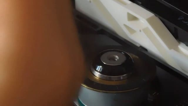 Replacing a PS2 Laser Disc Reader смотреть онлайн