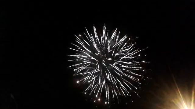 Салют на день города в Туапсе 05.072015 смотреть онлайн