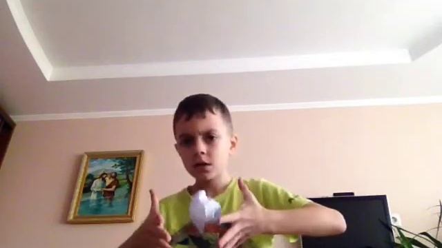 Очень крутой фокус с леветацией предмета чтоби удивить друзей смотреть онлайн
