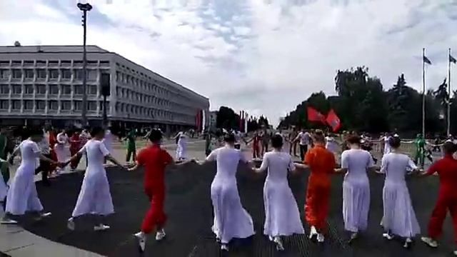 Ульяновские волонтеры провели акцию в «Кругу друзей». смотреть онлайн