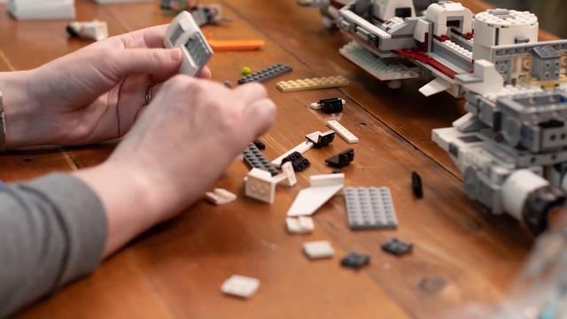 We Built the Tantive IV | Star Wars LEGO Kit #75244 (Time-Lapse) смотреть онлайн
