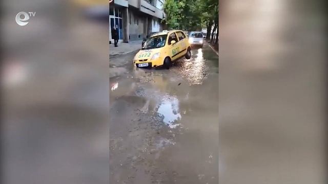 Таксиметров автомобил пропадна на улица „Металург“ в Кърджали смотреть онлайн