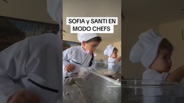 SOFIA Y SANTI EN MODO CHEFS... #puroamor #relevogeneracional #generacionalpha #sofia #santiago смотреть онлайн