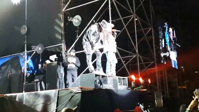 Guns n'Roses - Sweet Child O mine - La Paz Bolivia смотреть онлайн