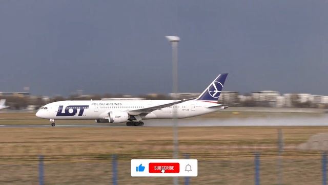 Arrival of the plane Warsaw Airport (EPWA) SP-LSB, Boeing 787-9 Dreamliner - LOT - 4K смотреть онлайн