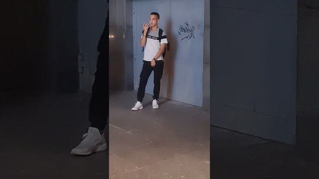 Представитель ГКУ организатор перевозок по борьбе с несанкционированными старушками-цветочницами смотреть онлайн