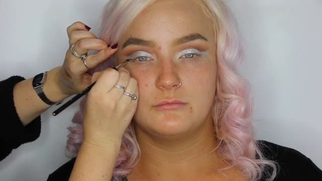 SILVER CUT CREASE | INGLOT AUSTRALIA смотреть онлайн