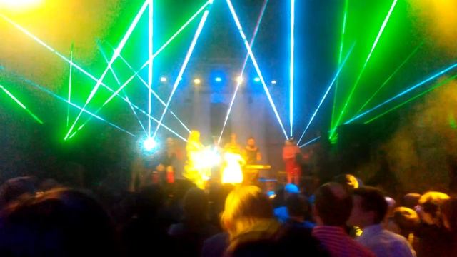 Хамерман знищує віруси та Dakh Daughters - Ізотоп (кусок) смотреть онлайн