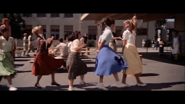 John Travolta & Olivia Newton-John - Summer Nights - 1978 (Subtitles PT/ENG) смотреть онлайн