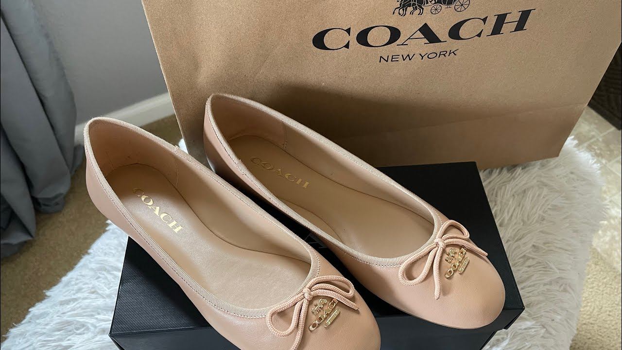 Coach Outlet Alina Ballet Flats Beige Leather Unboxing смотреть онлайн
