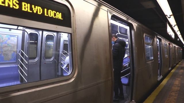 MTA New York City Subway : Forest Hills Bound Siemens R160B R Train @ Elmhurst Avenue смотреть онлайн