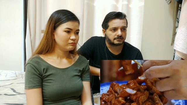 PEANUT WORM Porridge! Rare Food Finds in Saigon, Vietnam - REACTION!! смотреть онлайн