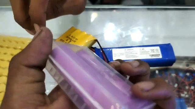 All types of lithium -ion , li-polimer, NL-CD, NI - MH Battery, Drone battery in cheapest price. смотреть онлайн