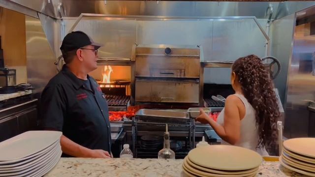 Sofía Pérez Junto al Chef del Restaurant Cuba Libre en Atlantic City con Ají Gustoso смотреть онлайн
