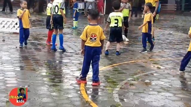 FUTSAL ANAK TK UPI LABSHCOOL VS TK PEMBINA | PERTANDINGAN FUTSAL TK | KESERUAN FUTSAL TK смотреть онлайн