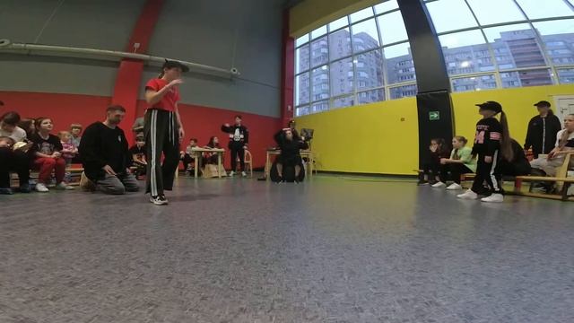 Голубева Л vs "Ксю" |1\2| KIDS MIDDLE 8-10 лет |"GM BATTLE"| 10.03.19 смотреть онлайн