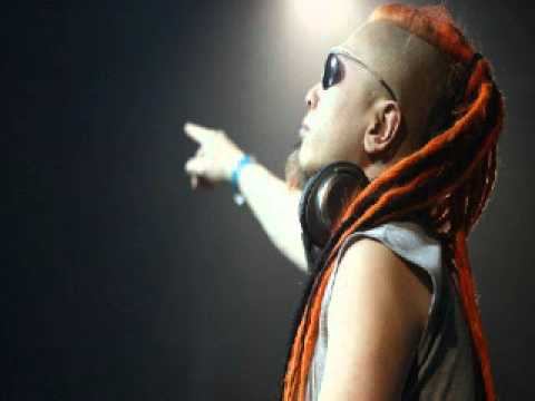Yoji Biomehanika - Monochroma (Blutonium Boy vs. DJ Neo Remix) смотреть онлайн