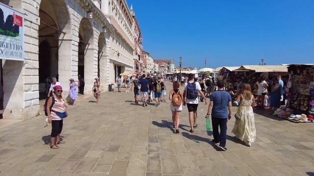 VENICE - The floating City - ☀️Weather 33°C | 94.1°F ( 5.48 Kilometers walk tour ) BINAURAL AUDIO смотреть онлайн
