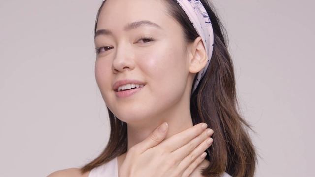 Clarins Targeted Brightening Partners - How to have spotless and translucent skin? смотреть онлайн