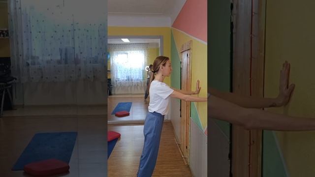 Разгружаем позвоночник и суставы, укрепляем руки. Понадобится только стена смотреть онлайн