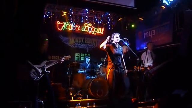 Таня Иванова - Осенний снайпер (клуб Money Honey 17/01/2013) смотреть онлайн
