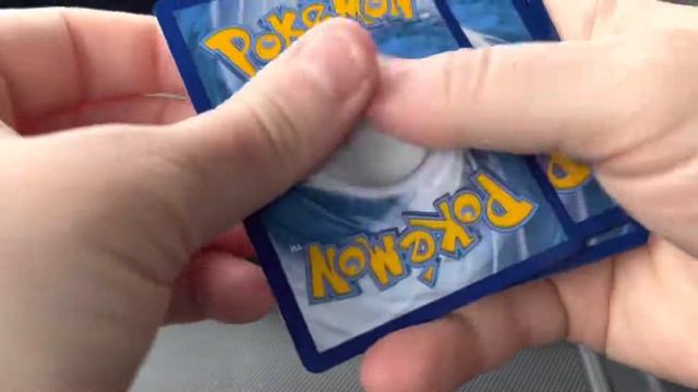 Opening up some Astral Radiance packs! Pulled some 🔥#pokemoncards #pokemon смотреть онлайн