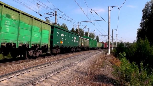 Электровоз ВЛ11М-308А/307 с грузовым поездом смотреть онлайн