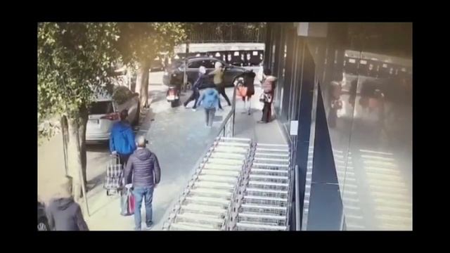 Rissa al supermercato смотреть онлайн
