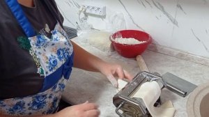 Съездили по магазинам. Пельмени. Рыбка. Ремонт потихоньку продвигается.