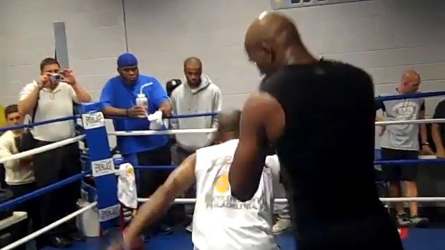 Bernard Hopkins Media Workout Jean Pascal 051011 смотреть онлайн