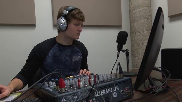 Louis Riel Arts and Technology - Broadcast Media Program смотреть онлайн