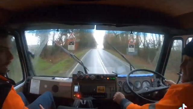 Time-lapse of our Mercedes 6x6 rotator смотреть онлайн
