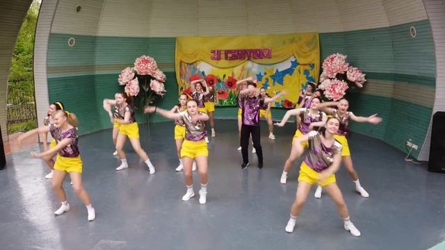 Молодёжь Энергодара зажигает⭐🕺💃. Парк Победы Энергодар 07.05.2021. Молодцы, Респект! смотреть онлайн