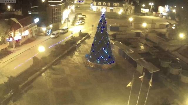 Вебкамера "Площадь Советская". Запись 19.12.2016 21:00:03 смотреть онлайн